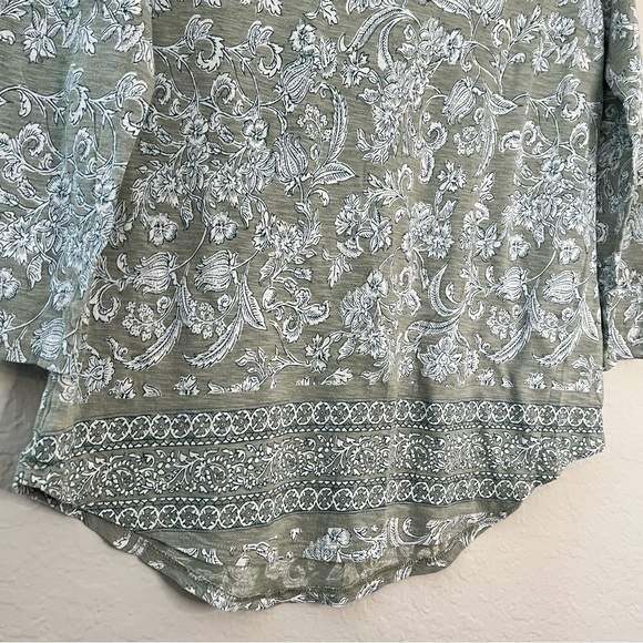 Lucky Brand Sage Green Long Sleeve Floral Print Top Sz M - Picture 2 of 6
